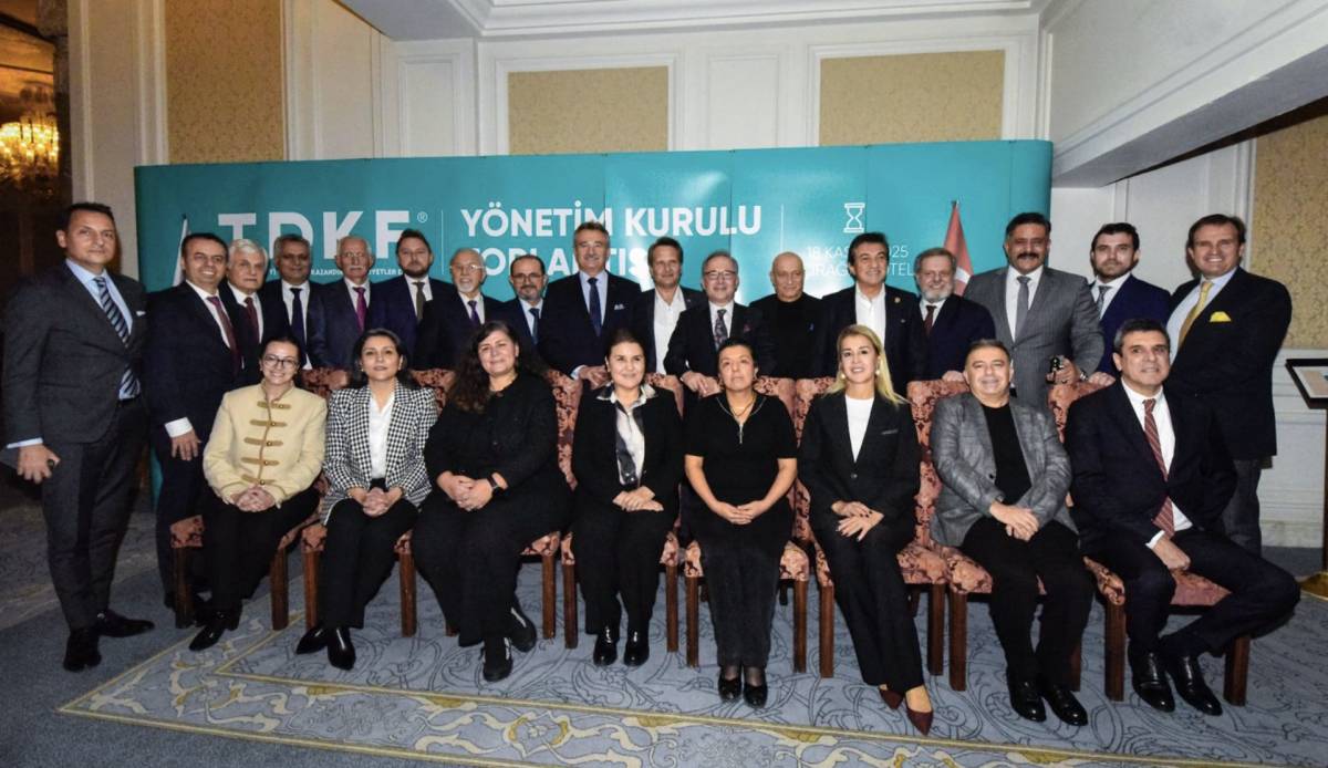 Marka Ekonomisi ve Döviz Kazandırıcı Faaliyetler zirvesi! Kürşad Tüzmen: Turquality ile ihracat 15 dolara çıkıyor