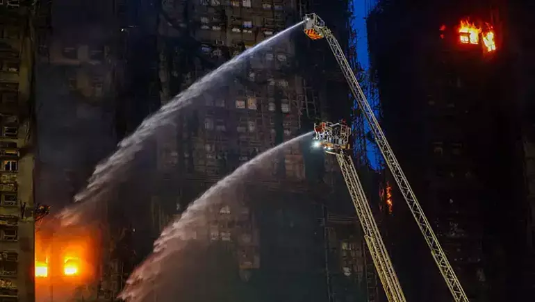 Trajedi sonrası büyük dayanışma:!Hong Kong felaetin yaralarını sarmaya çalışıyor