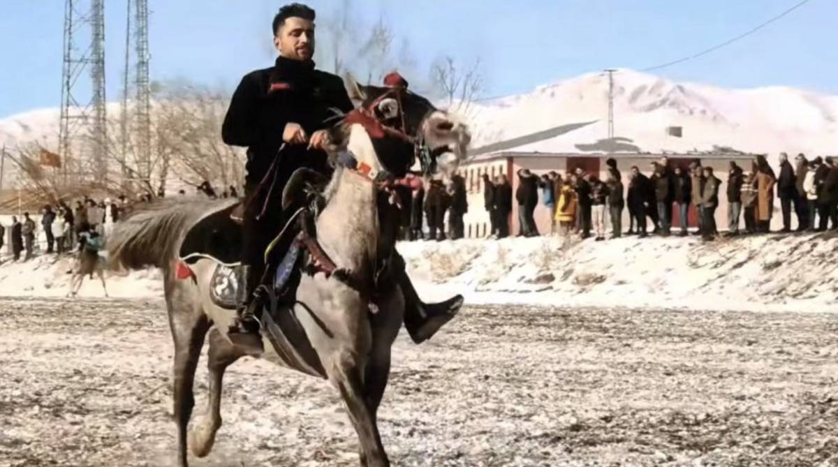 Ilıca’da Kara Cirit şöleni: Ata mirası yiğitlerin nefesinde yaşıyor