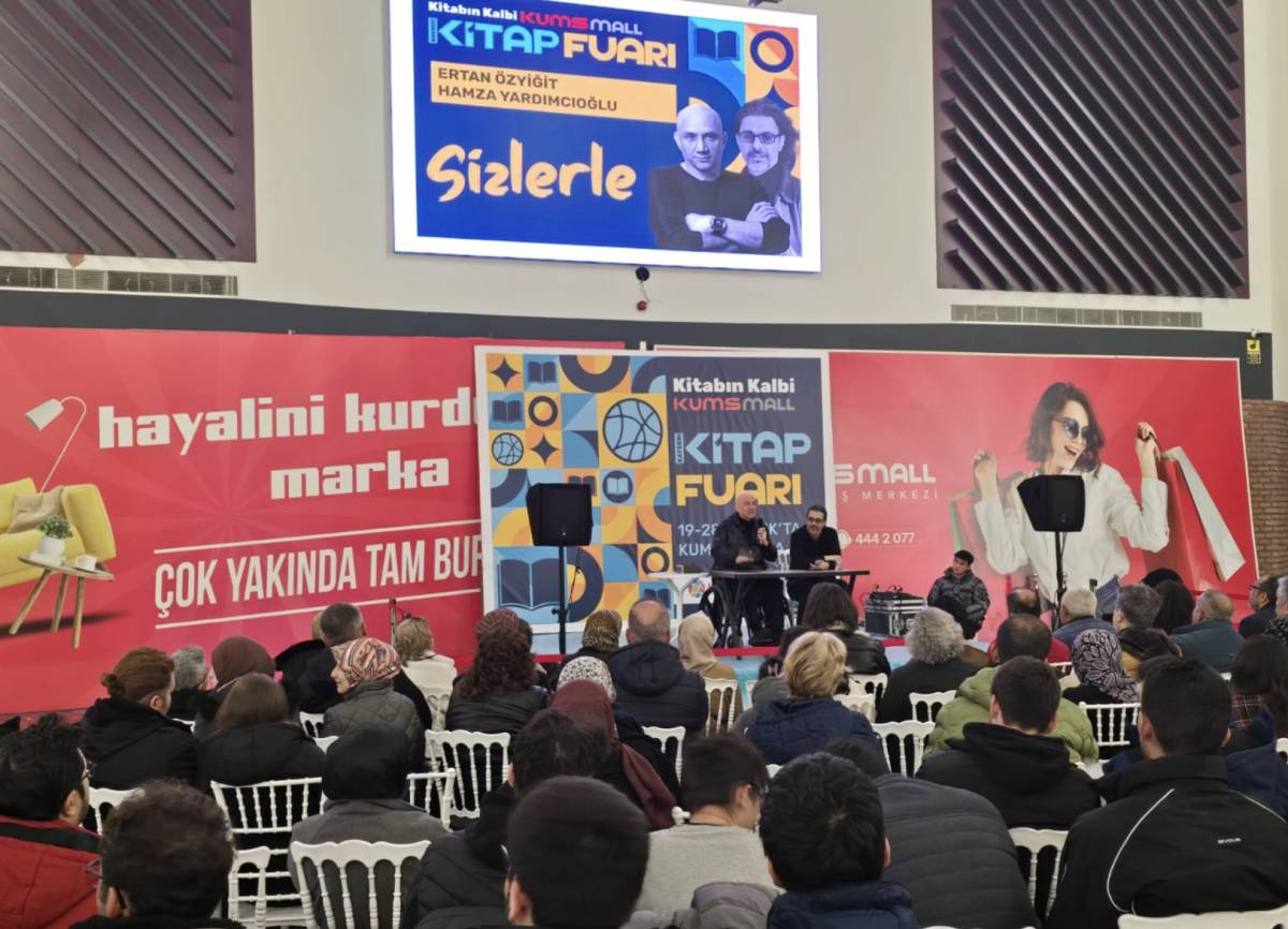 Kayseri'de kültür buluşması: Ertan Özyiğit ve Hamza Yardımcıoğlu Kayıt Dışı Sohbetler ile Kumsmall AVM'de
