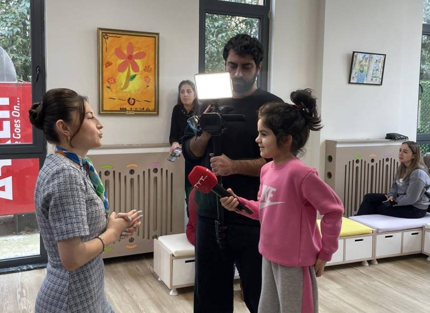 *Bir Günlüğüne Muhabir Oldular, Hayallerine Mikrofon Uzattık*