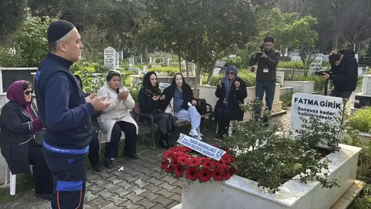 Yeşilçam'ın efsane ismi Fatma Girik ölümünün 4. yılında anıldı! Törene katılım düşük kaldı