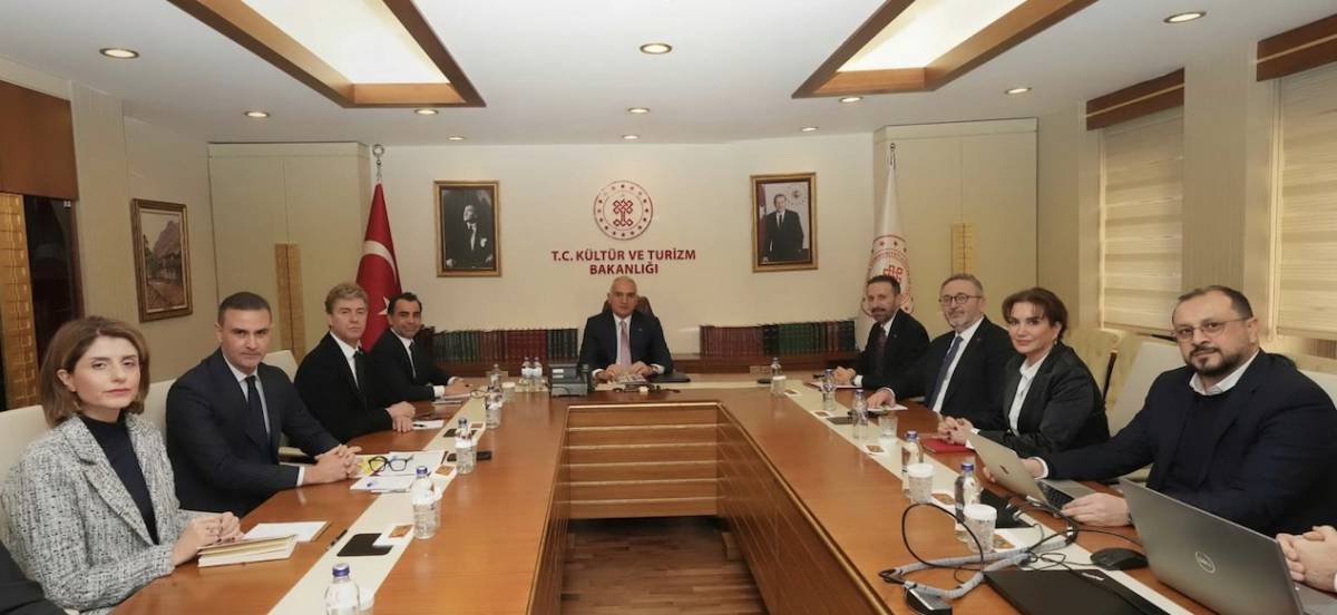 26 şehirde festival! Bakan Ersoy 2026 Türkiye Kültür Yolu Festivali çalışmalarını resmen başlattı