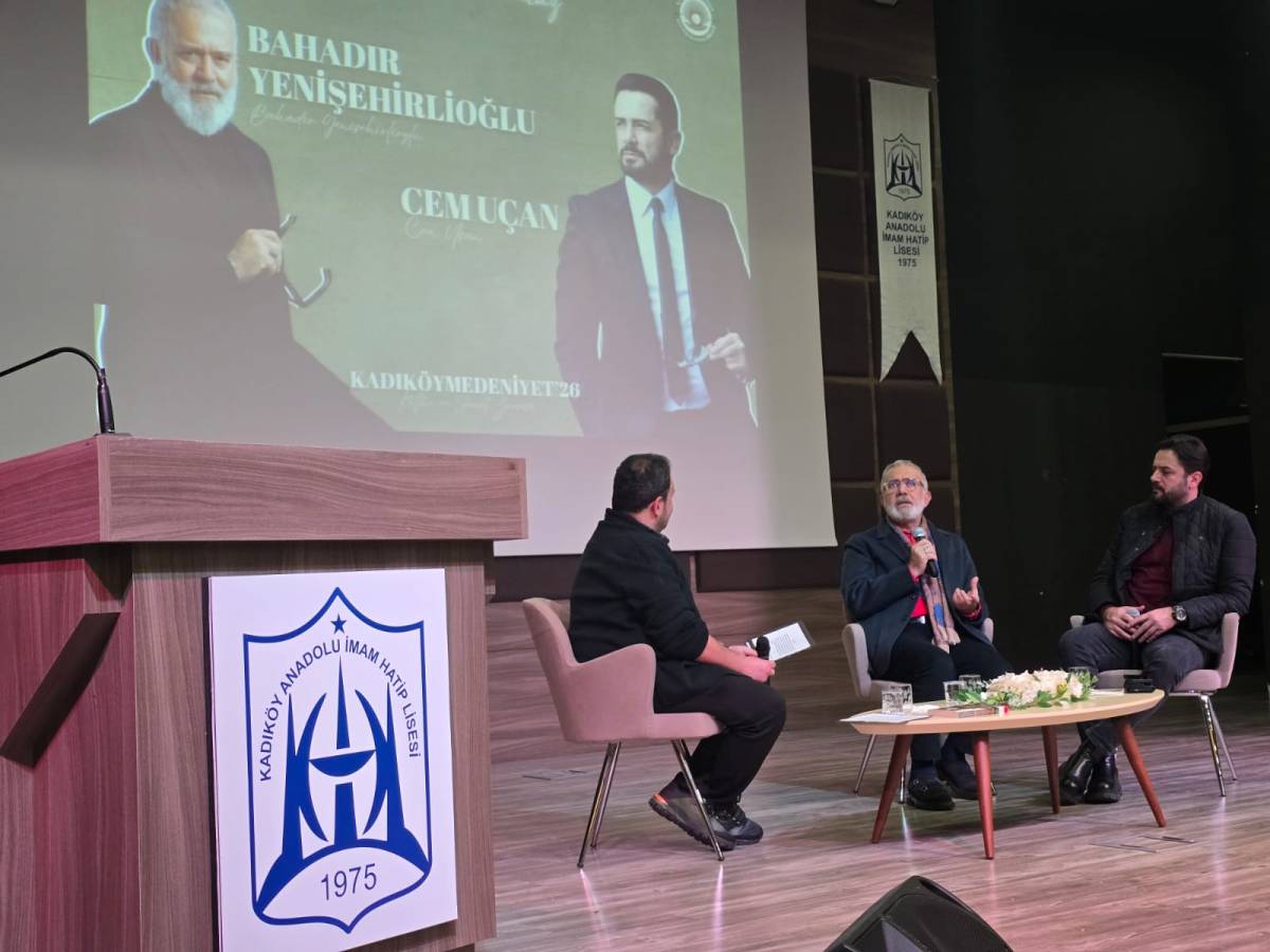 Bahadır Yenişehirlioğlu Kadıköy'de sevenleriyle buluştu! Salon maşallah nidalarıyla yankılandı