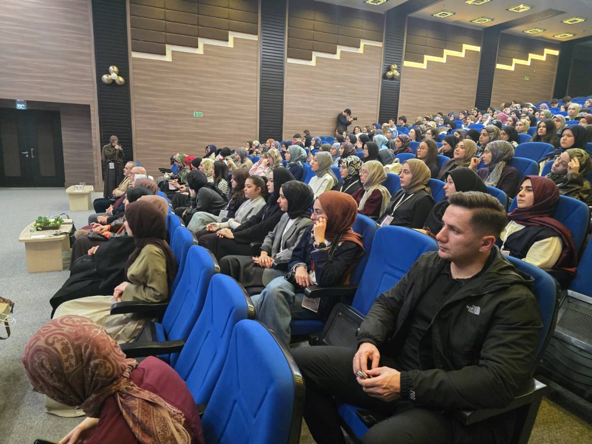 Bahadır Yenişehirlioğlu Kadıköy'de sevenleriyle buluştu! Salon maşallah nidalarıyla yankılandı