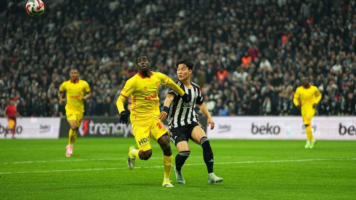 Beşiktaş Göztepe'ye patladı... Kartal evinde gol şov yaptı