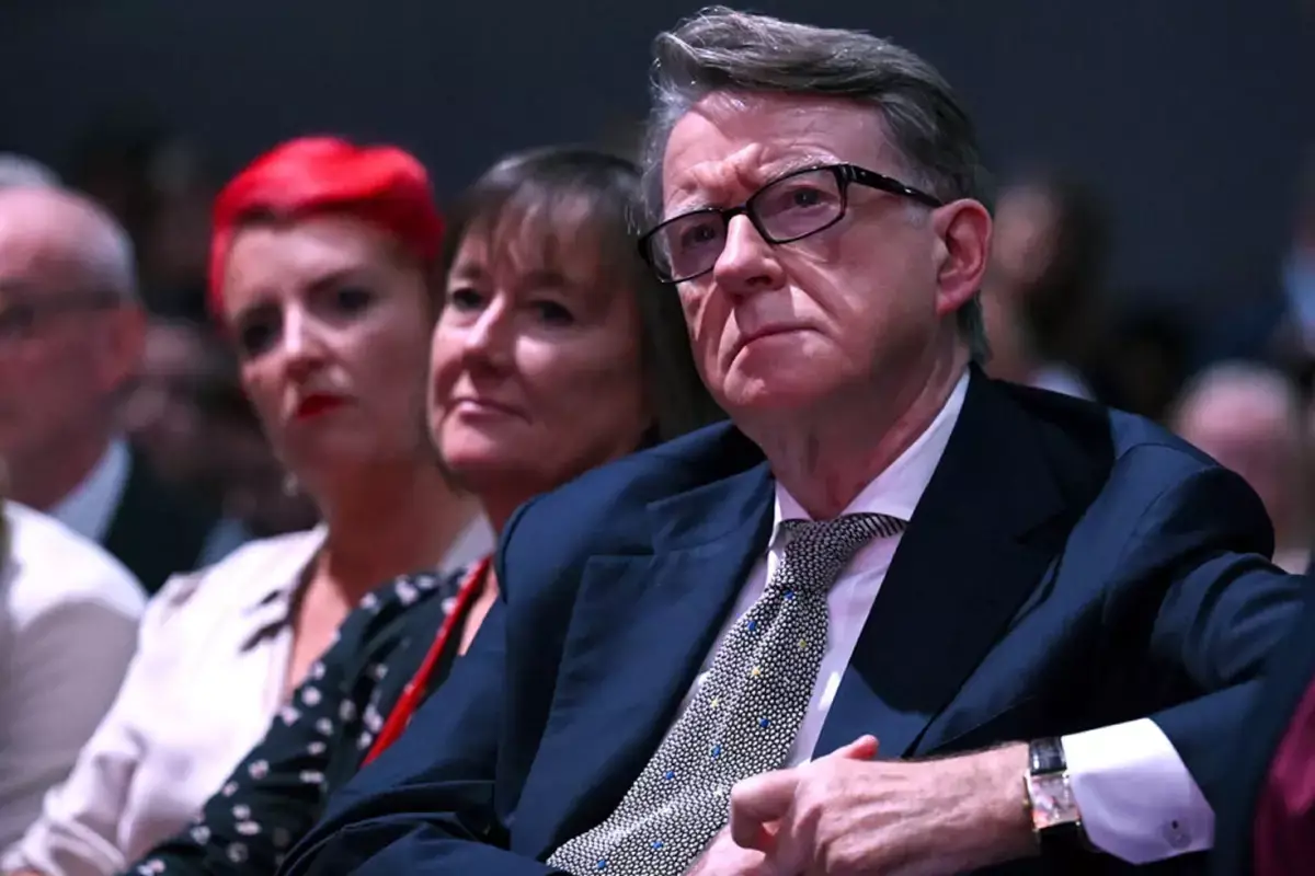 Peter Mandelson tutuklandı! Epstein dosyalarında adı geçen eski İngiliz büyükelçi gözaltına alındı