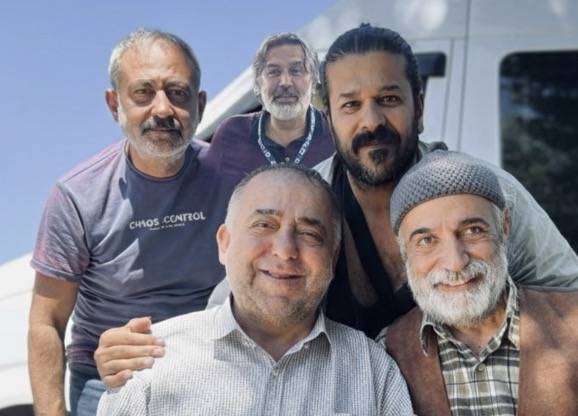 Kendi filmlerinin vizyona girdiğini göremediler!