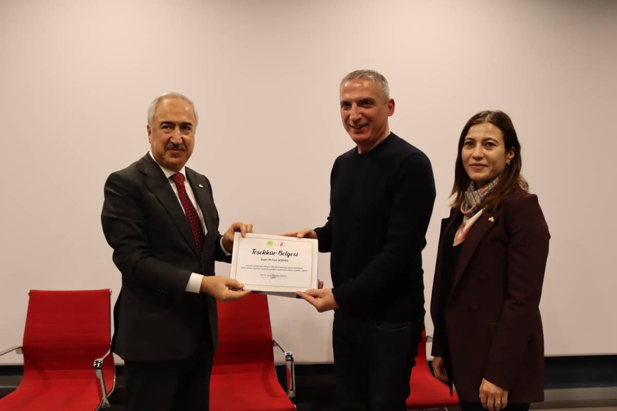 İstanbul Üniversitesi İletişim Fakültesi'nde Metin Erksan sineması açıldı