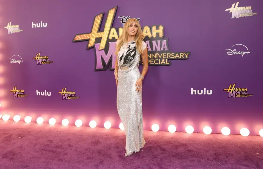 Miley Cyrus’tan Hannah Montana Galasında Şok İtiraf: Şimdiden Yoruldum!