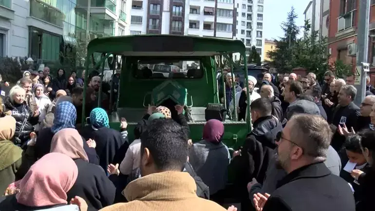 Pendik’te kanlı otopark kavgası: Kızının gözü önünde öldürülen Hüseyin Teke son yolculuğuna uğurlandı