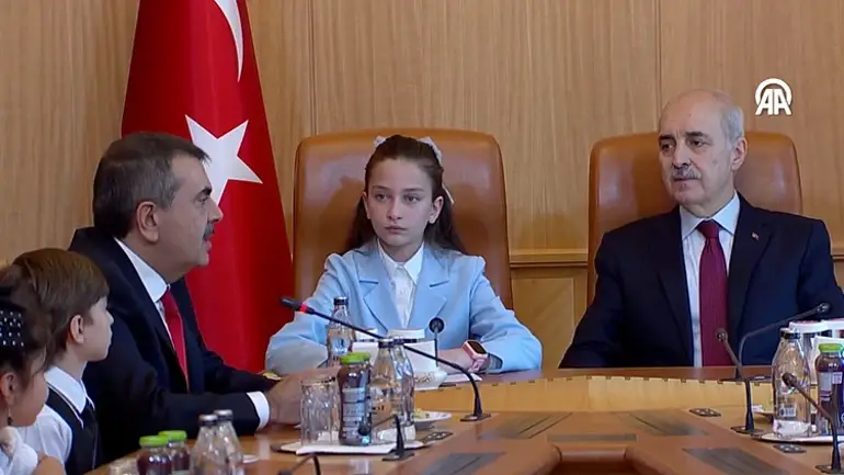 Anıtkabir’de Tarihi Anlar: Numan Kurtulmuş’tan 23 Nisan’da ‘Tam Bağımsızlık’ Mesajı!