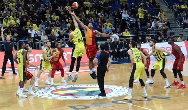 Fenerbahçe Beko Galatasaray Nef basketbol maçı canlı şifresiz izle! bein Sports Taraftarium Selçuksports basketbol maçı canlı izleme linki