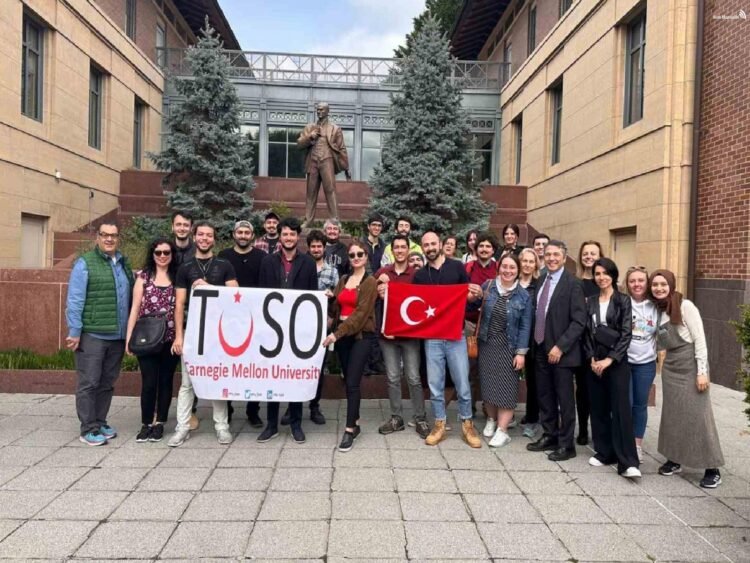 abd'deki türk öğrencilerden üniversite öğrencilerine oy kullanabilsin diye bilet kampanyası