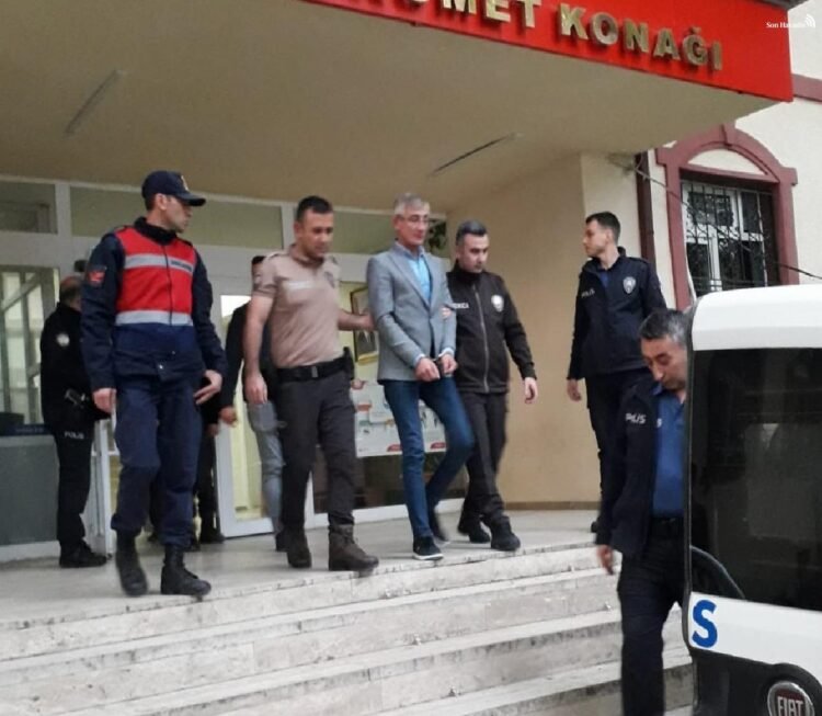 bilecik'te yaşanan bıçaklı sopalı kavgada 11 kişi yaralandı, 4 kişi tutuklandı